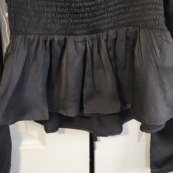 Six Fifty Womens Black Ruby Blouse Size SM Smocked Puff Shoulders Milkmaid Goth - Picture 4 of 12